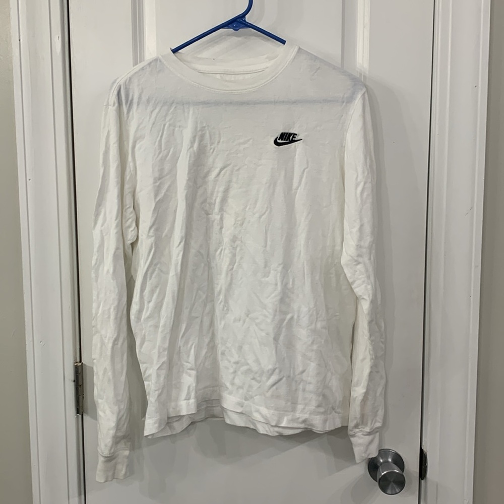 Small Nike Long Sleeve Tee. Super Soft.